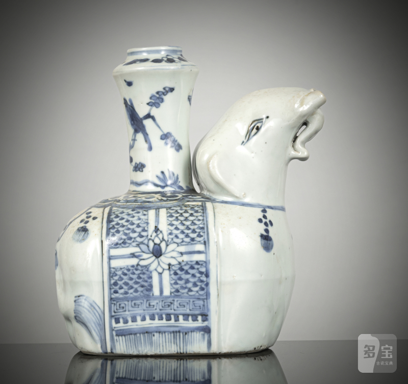 A blue and white decorated porcelain kendi in the shape of an elephant - 图1